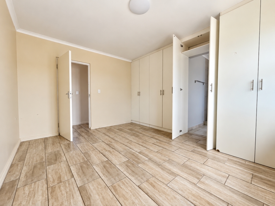 6 Bedroom Property for Sale in Rugby Western Cape